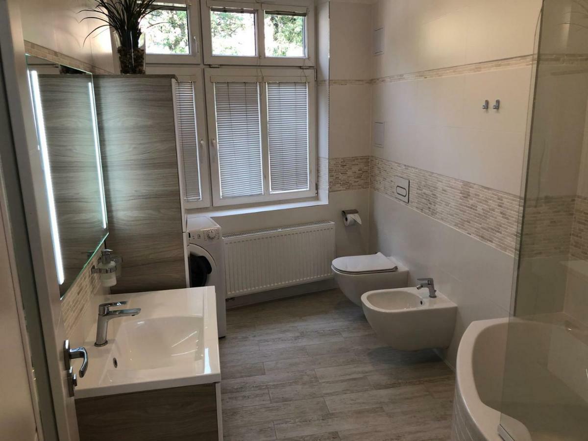 Luxusni Apartman Primo V Centru U Hotelu Thermal Karlovy Vary Exterior foto
